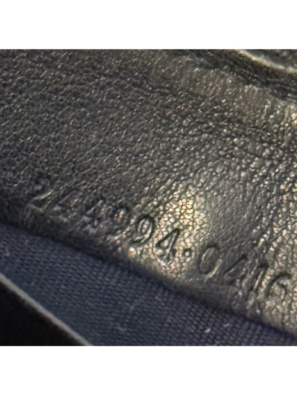 Authentic Gucci Embossed GG Zip Wallet - Picture 9 of 14
